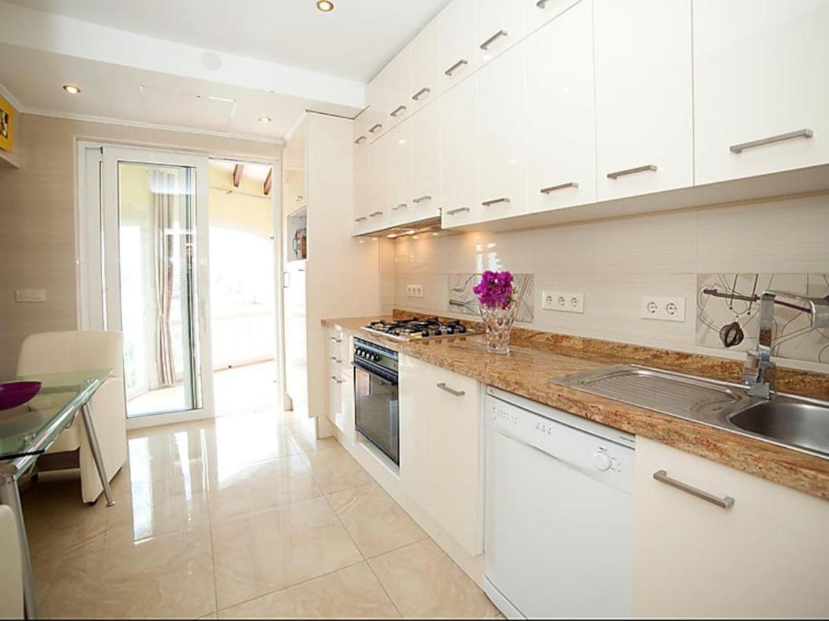 Willa Belucra,10p,seaview,jacuzzi,pool *